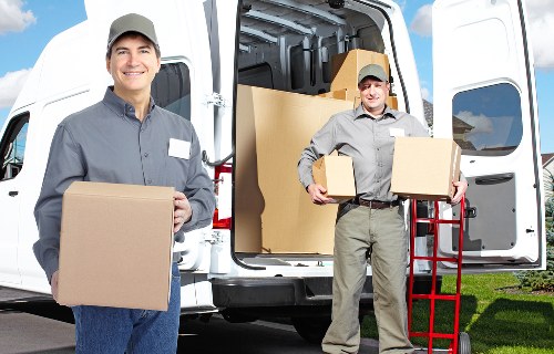 Manwithvan London team handling a move efficiently